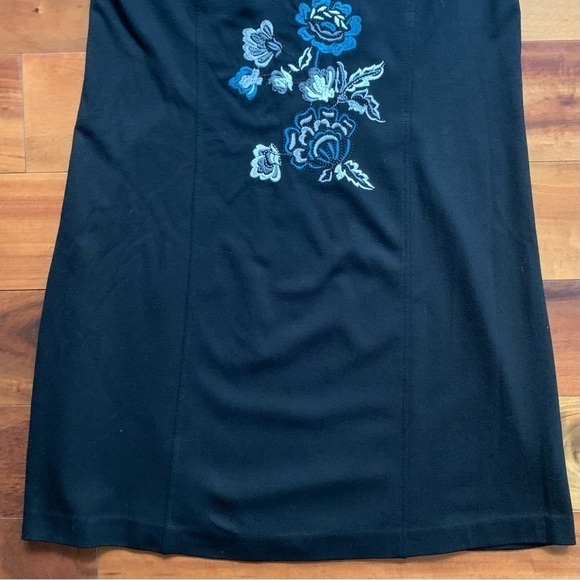 Kensie Floral Keyhole Dress - Picture 3 of 7